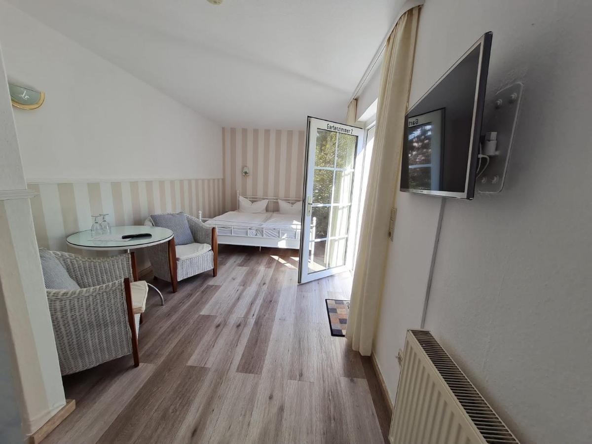 Pension Bergen Берген-ауф-Рюген Экстерьер фото