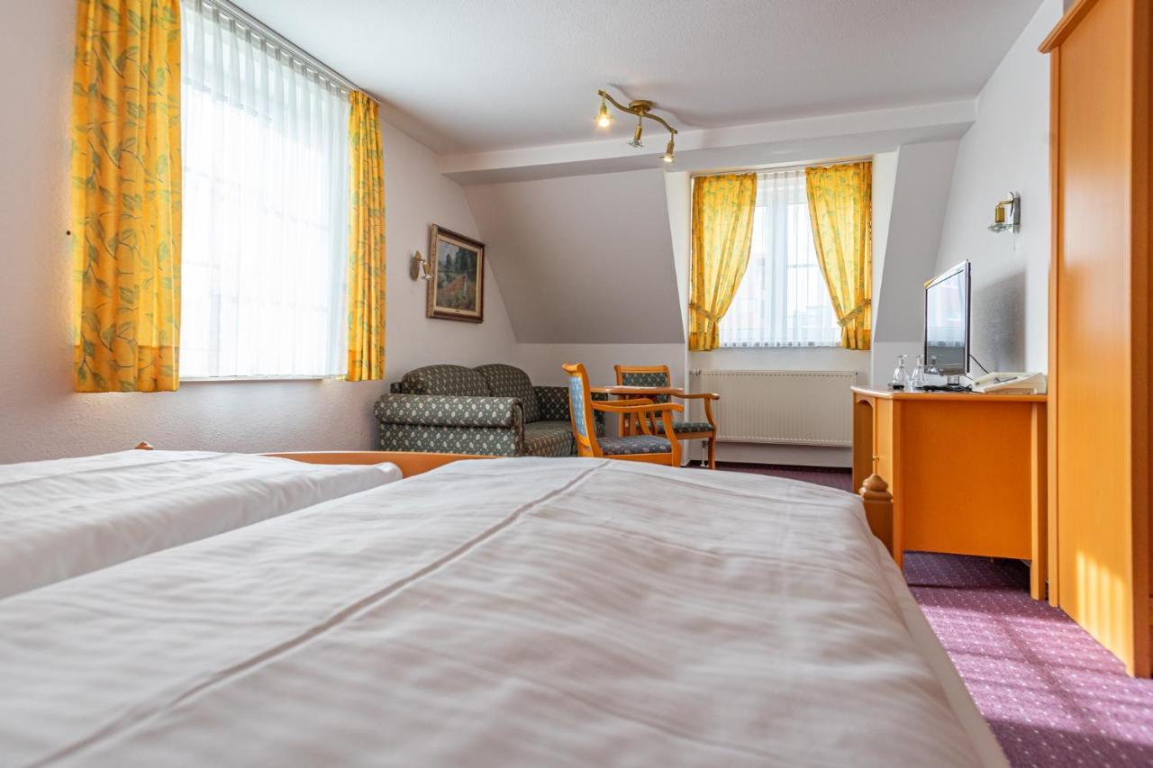 Pension Bergen Берген-ауф-Рюген Экстерьер фото