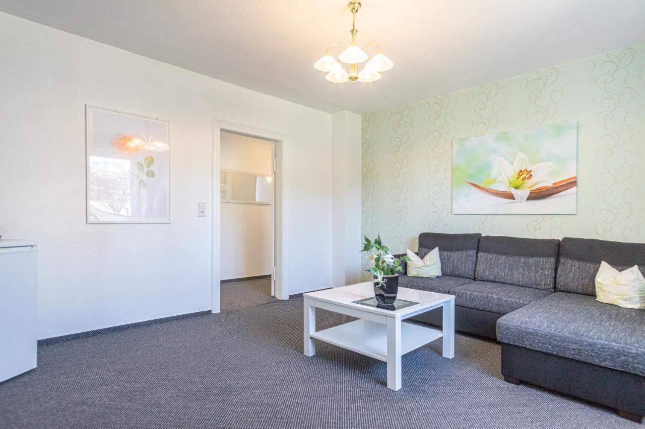 Pension Bergen Берген-ауф-Рюген Экстерьер фото